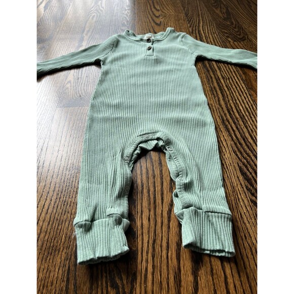 Ribbed Rompers (2T 90cm) - Picture 3 of 4
